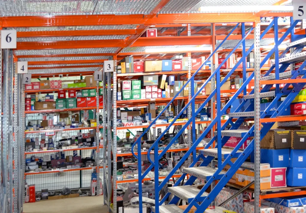 Автозапчастини на складі 