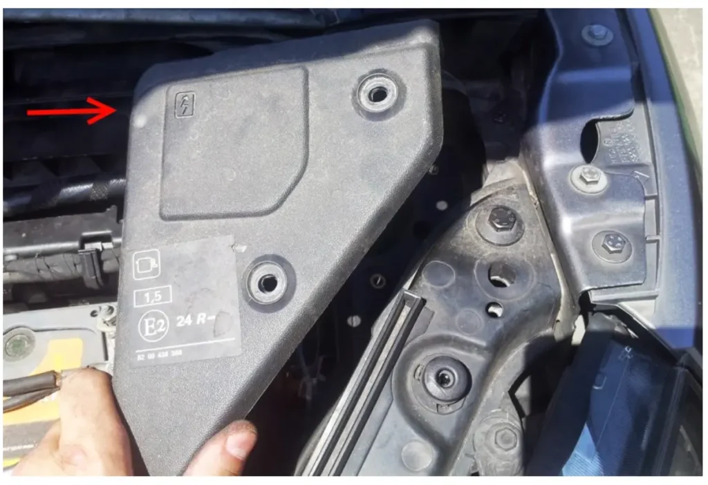 blok zapobizhnikiv motornij vidsik renault megane 2