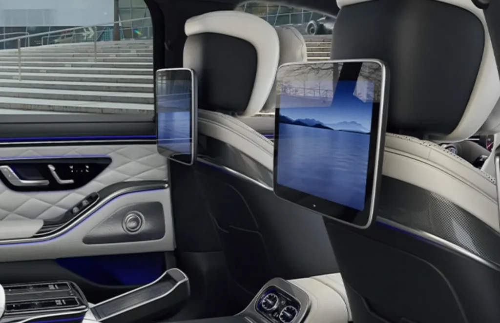 екрани на спинках сидінь Mercedes-Benz S-Class 2027