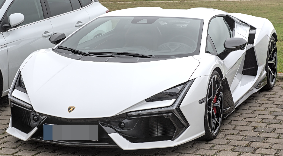 Lamborghini Revuelto