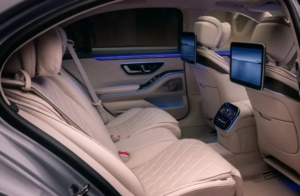 Задній ряд Mercedes-Benz S-Class 2027